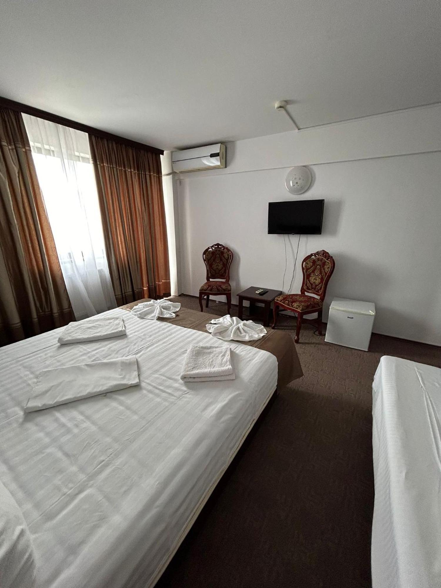 Hotel Orient Mamaia Nord Năvodari Esterno foto