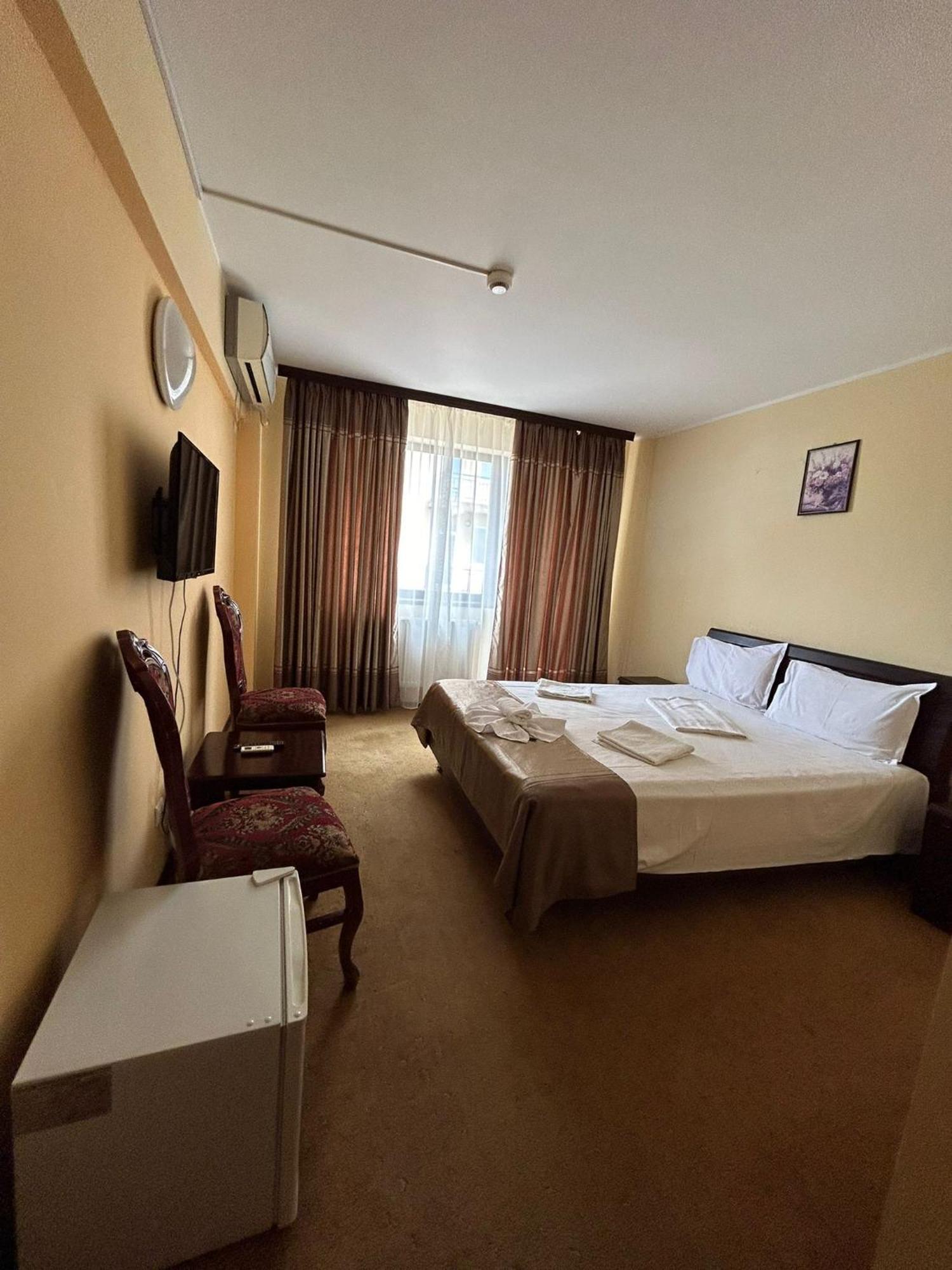 Hotel Orient Mamaia Nord Năvodari Esterno foto