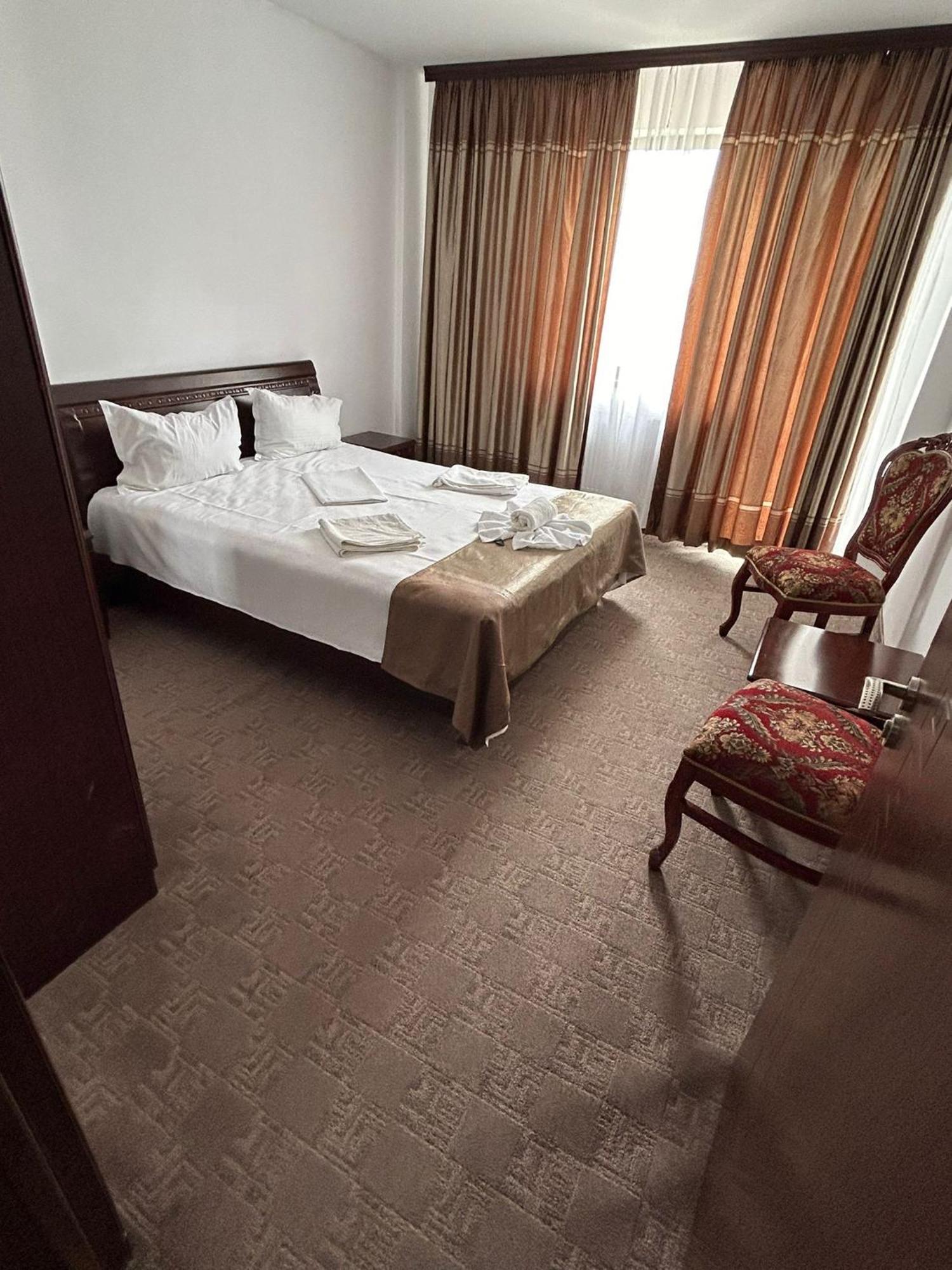 Hotel Orient Mamaia Nord Năvodari Esterno foto