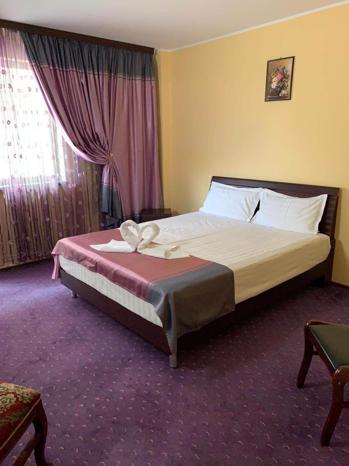 Hotel Orient Mamaia Nord Năvodari Esterno foto